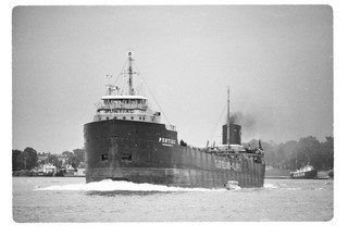 1 Original Great Lakes B&W 35mm negative PONTIAC 1975
