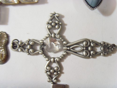 11 vintage assorted metal cross pendants religious lot 52634 - Picture 9 of 9
