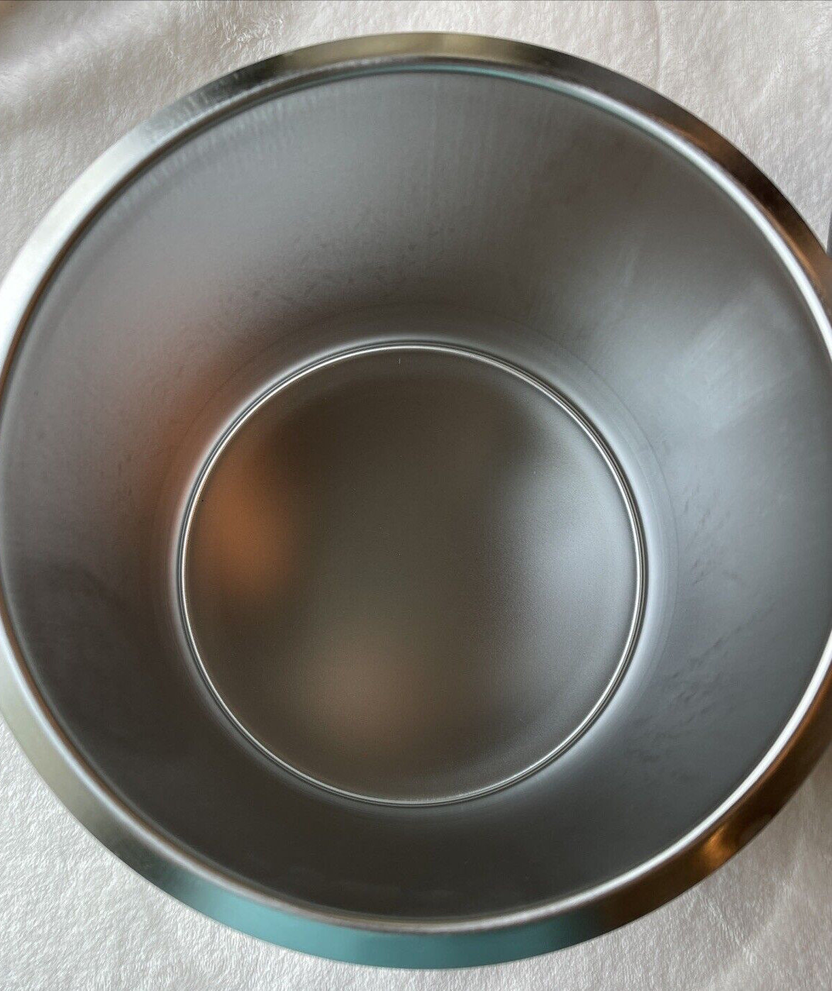 Avantco S30 11 Qt. Black Deluxe Soup Kettle Warmer - 120V, 400W Magnetic Labels