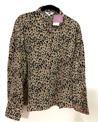 Ascot and Hart Size Medium Leopard Print Button Down Shirt Blouse Generous Cut