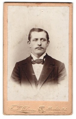 Photograph Mrs. E. Lehmann, Berlin, Dresdenerstraße 135, fine gentleman in bürgerl 