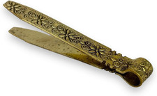Vintage Messing Kohlenzange mit floralem Gravurgriff &ndash; Antikes Design R&auml;ucherzan
