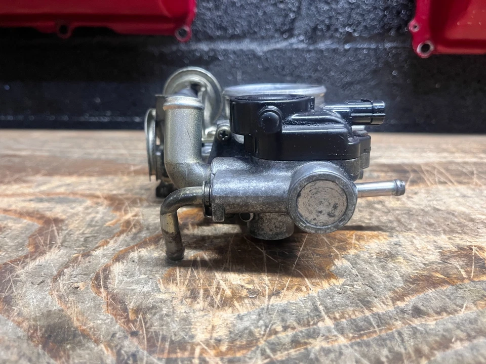 1990-1993 Mazda Miata MX-5 NA 1.6L Engine Air Throttle Body Valve Assembly - Image 3 of 4