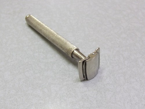 Vintage APOLLO Mustache Beard Eyebrow Trim Corn SHAVING RAZOR French 1930s - Picture 2 of 4