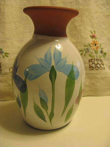 Emerson Creek Pottery BUD VASE Blue Iris Flower Floral Red Clay Handpainted 1993 - Picture 3 of 10