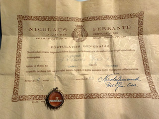 RARE VINTAGE CATHOLIC 1st CLASS ST. CLARE OF ASSISI RELIC RELIQUARY W/ COA WOW!!