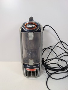 Shark Bodenstaubsauger Ersatzteile Hauptmotor Gehäuse funktioniert NZ801UK 40