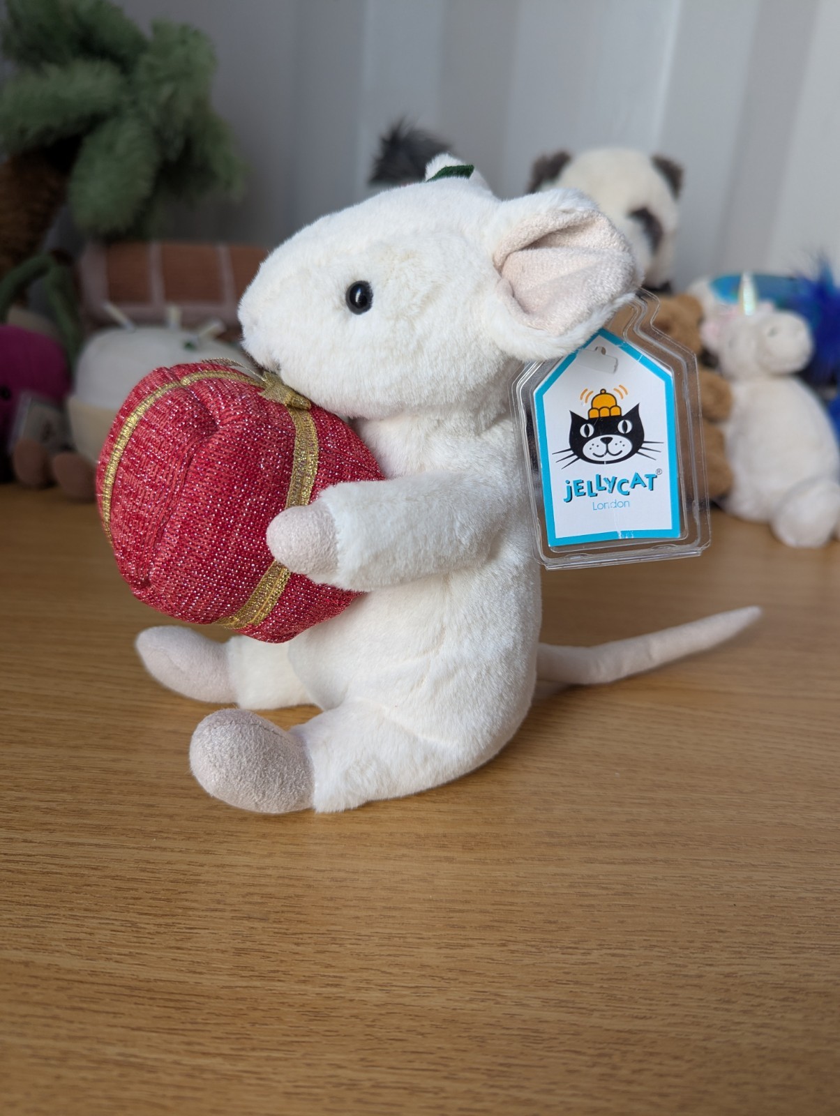 Jellycat Merry Mouse With Xmas Present