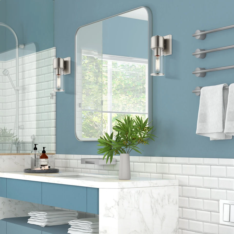 Aplique de baño Livex Lighting 17141 Quincy 10" de alto - latón Foto 3 de 4