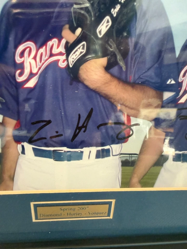 Texas Rangers Edinson Volquez Eric Hurley Thomas Diamond Firmado 8x10 Autografiado Foto 3 de 4