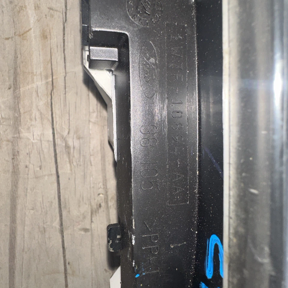 2003-2005 福特皇冠维多利亚二手仪表板仪器集群 1W7F-10894-AA — 第 3/4 张图片