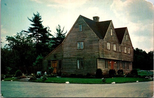 Danvers MA Massachusetts Old Salem House Candies Route 1 Vintage Postkarte