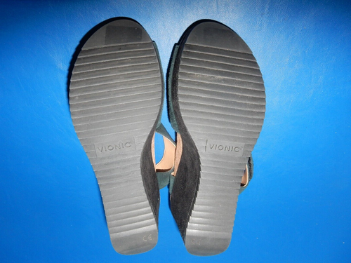 NWOB Vionic 'Astro' Black Suede Sandals - 6.5 - Picture 5 of 5