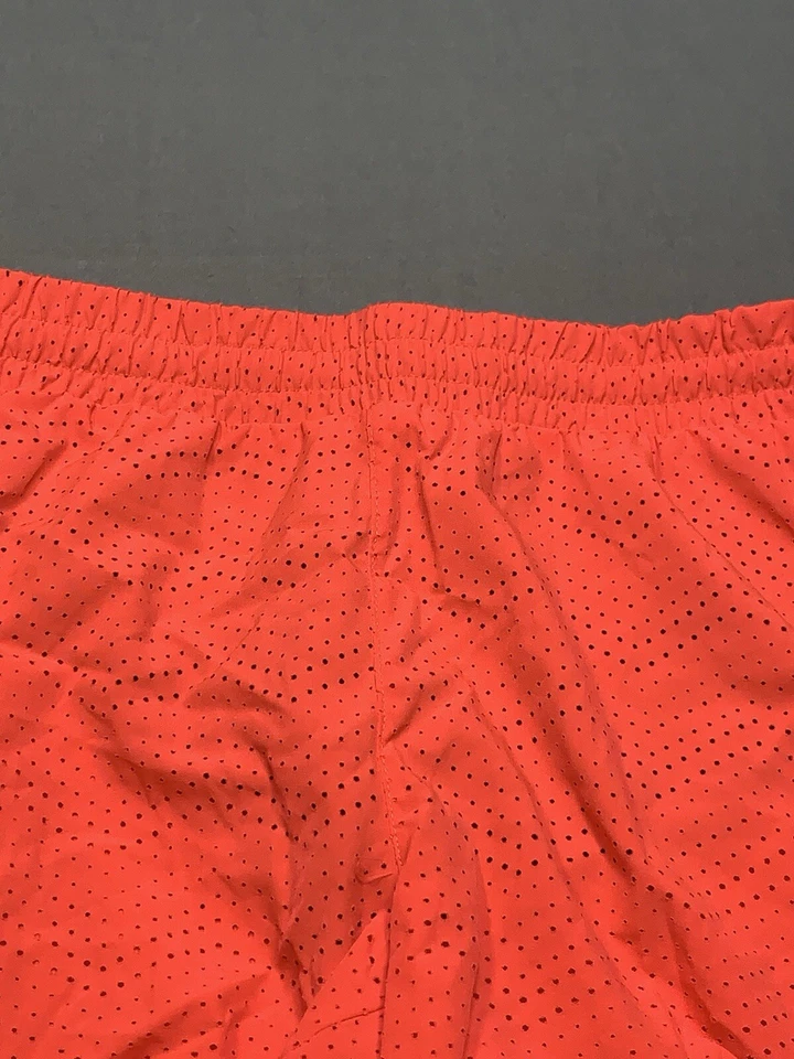 Daisy Fuentes Athletic Shorts Adult Medium w/ liner - Image 2 of 4