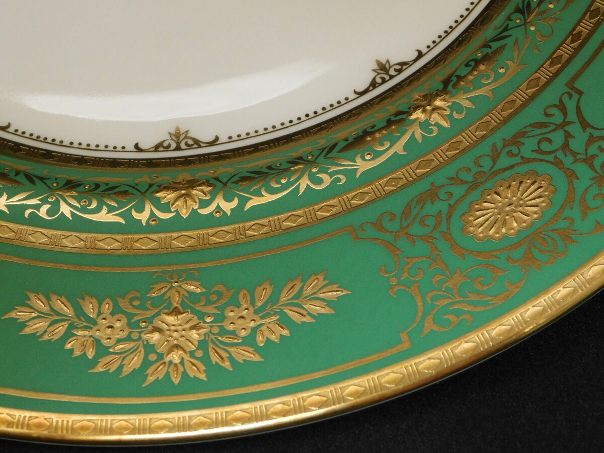 MINTON DINNER PLATE ARGYLE Green 22kt Gold Fine China 27cm MINTON DINNER PLATE ARGYLE Green 22kt Gold Fine China 27cm
