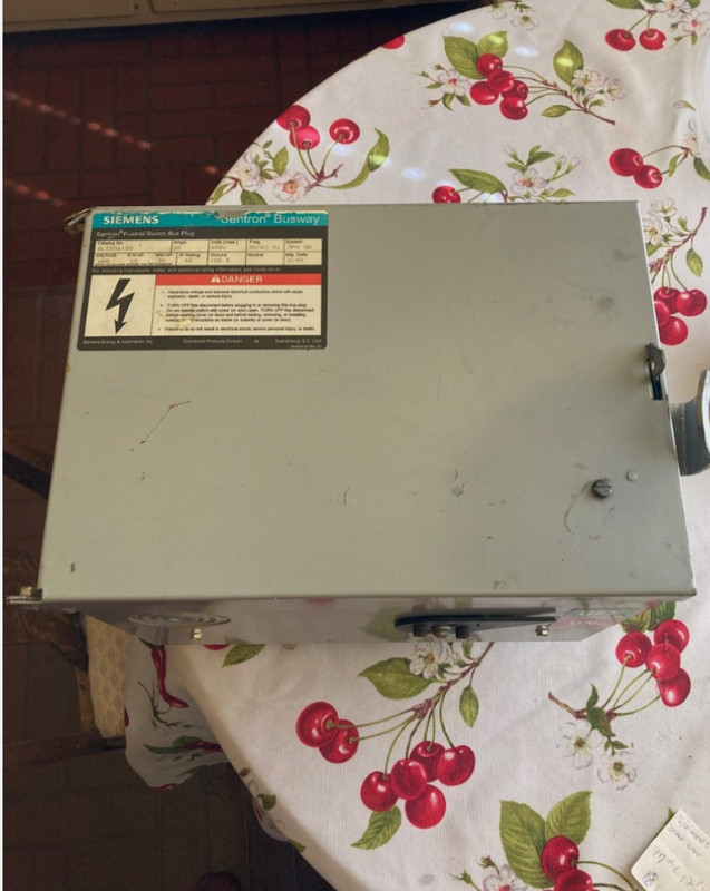 NEW ITE SIEMENS SLID SLID3610G 30 AMPS 600V FUSIBLE BUS PLUG