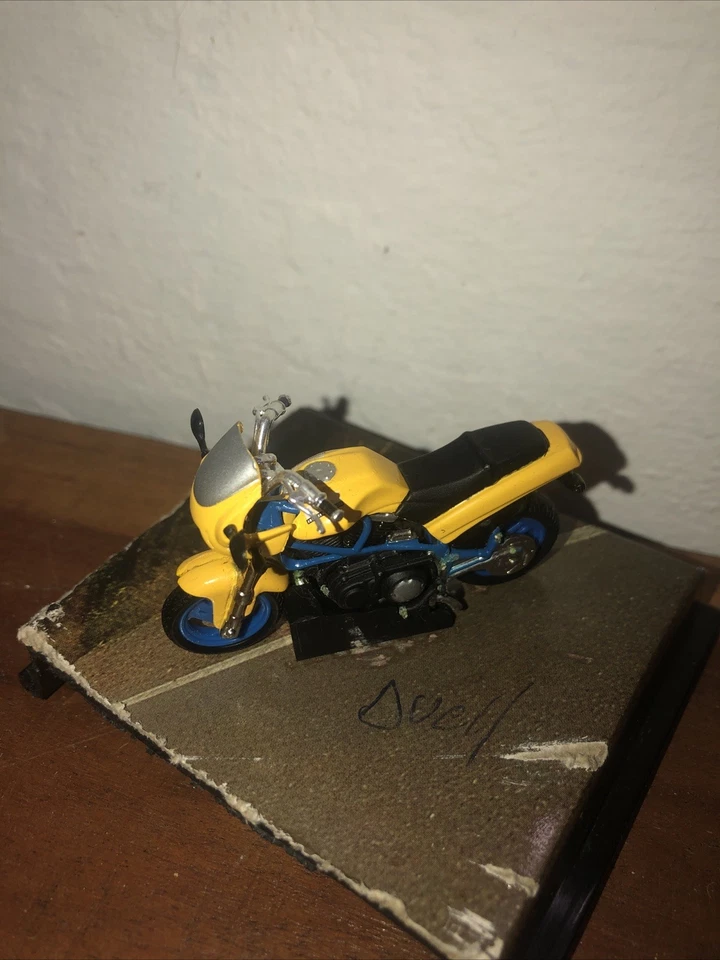 HOT WHEELS / BUELL / THUNDERBOLT S3 / MOTORCYCLE Mint Mint - Image 4 of 4