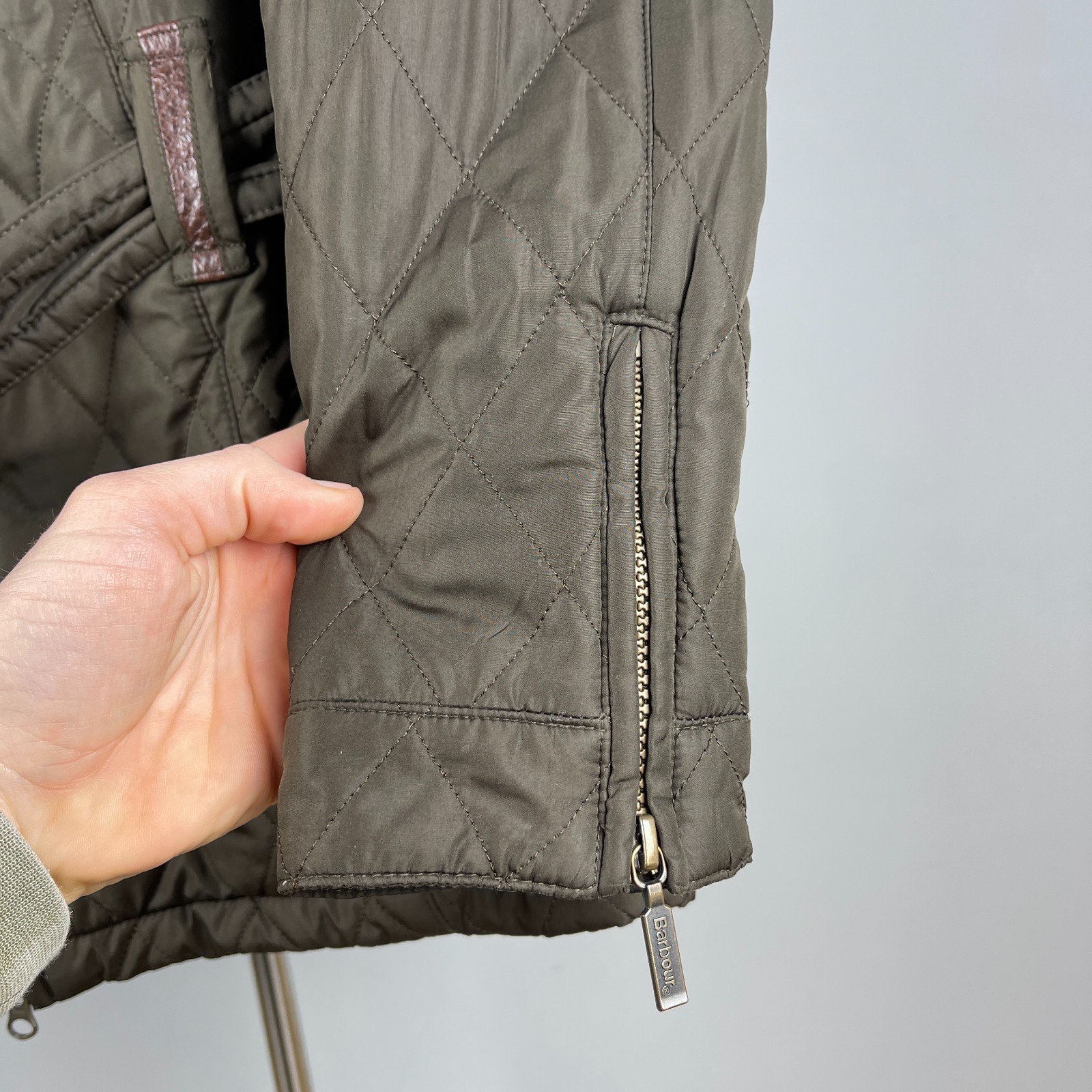 Barbour x Land Rover Women's “Clovencrag Quilt” Jacket – Size EU38 / UK 12 / US8 image 7