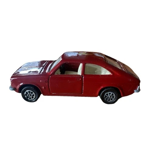Corgi Whizzwheels Morris Marina 306 coupe vintage model