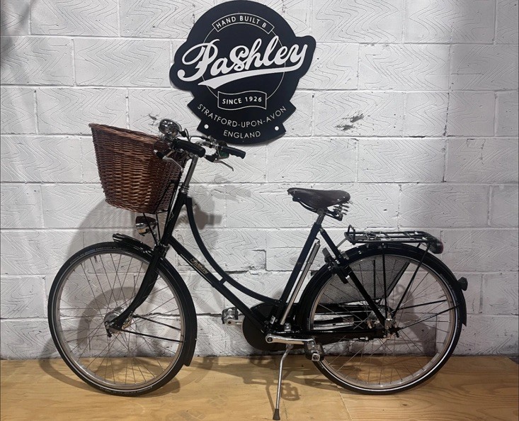 PASHLEY Princess Sovereign Ladies Bike - Ex Factory Demo black