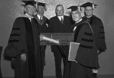 HERBERT HOOVER HONORS DR. JAMES BLAISDELL CALIFORNIA 13X19 PHOTO