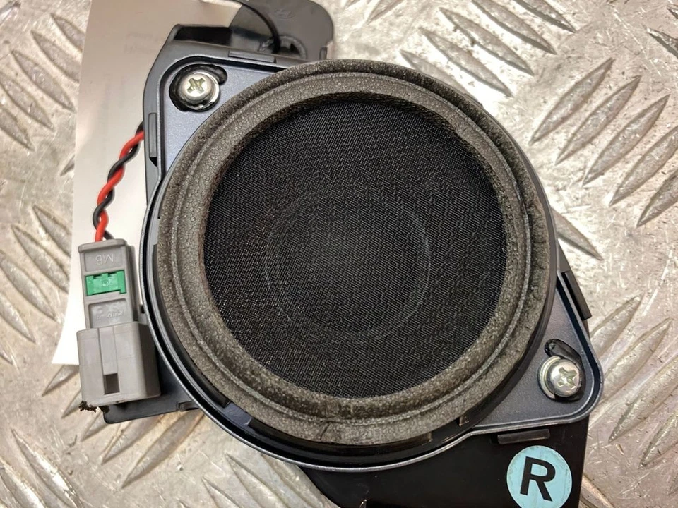 Hyundai Santa Fe 2019 Right  Panel speaker 96361S1100 UTO36068 - Image 2 of 4