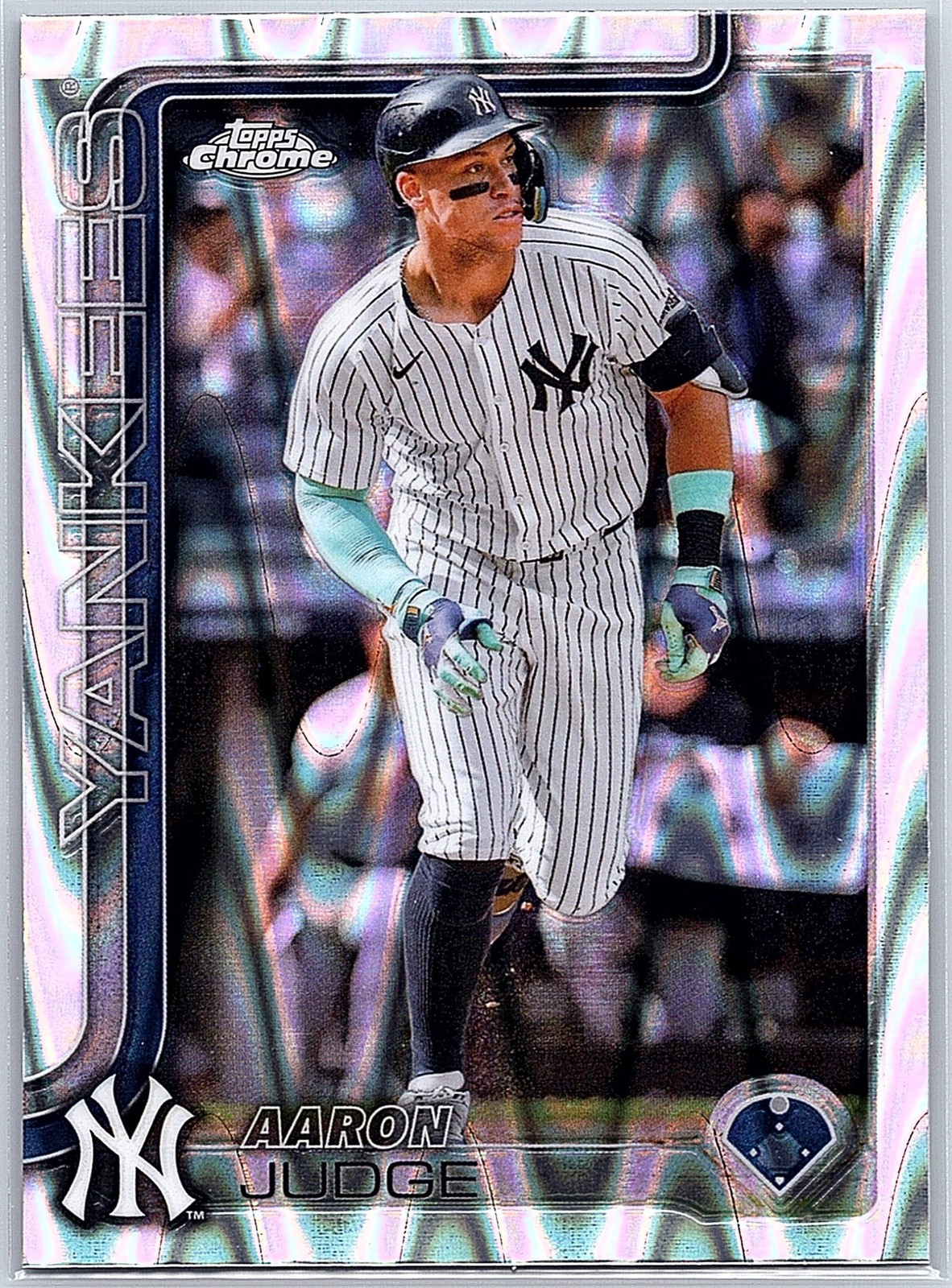 2025 Topps Chrome Aaron Judge RayWave Refractor #99 Yankees