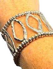 Erica Lyons Silver Toned Hammered Stretch Cuff Bracelet Pull On Jewelry NWT