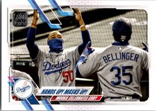 2021 Topps #303 Hands Up! Masks Up! Los Angeles Dodgers