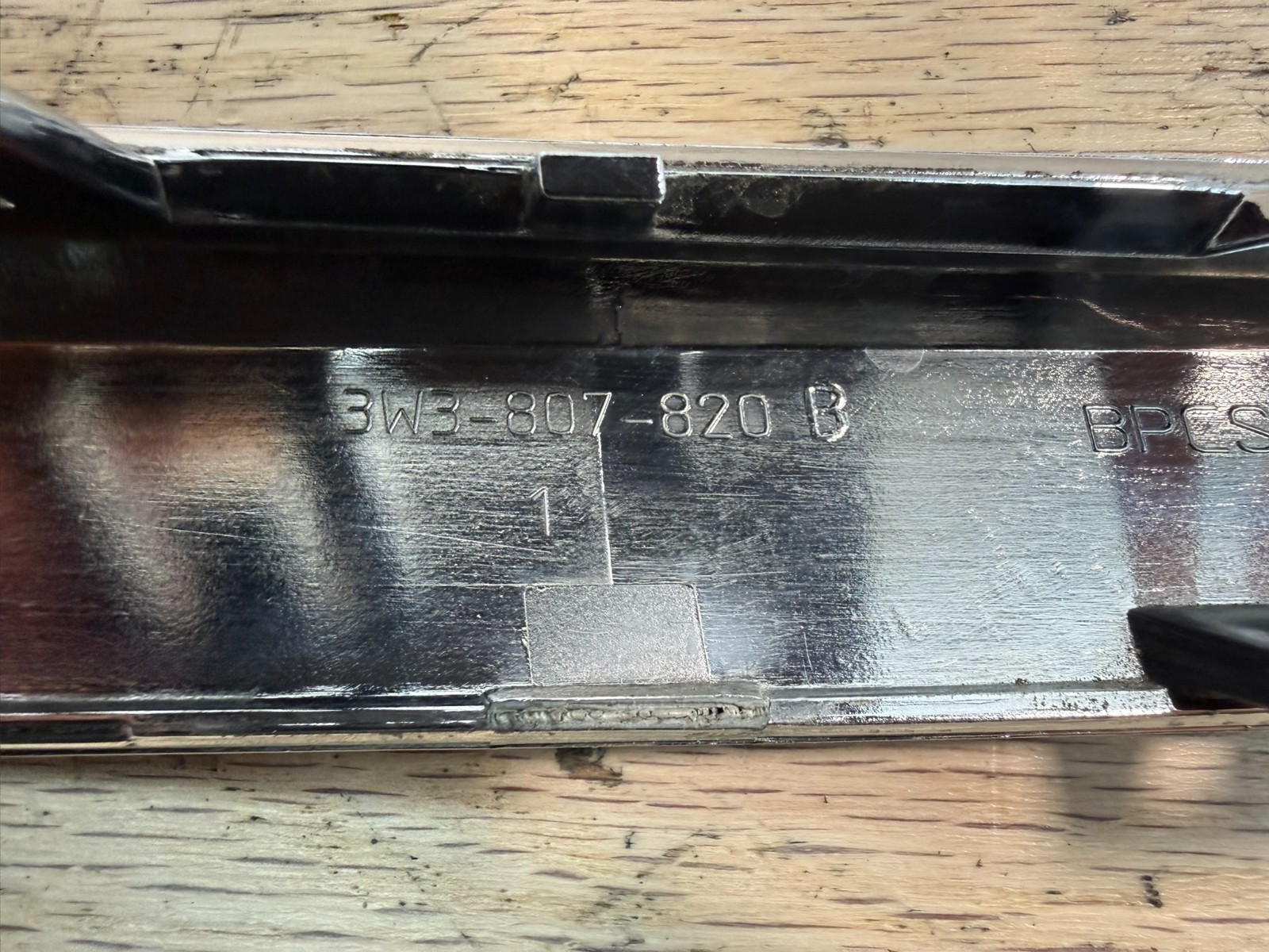 2013 BENTLEY CONTINENTAL GT COUPE OEM REAR RIGHT BUMPER TRIM 3W3807820B