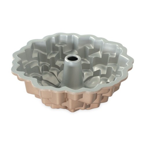 Nordic Ware Blossom Bundt Cake Pan - Picture 2 of 3