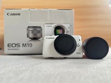 Canon EOS M10 fotocamera mirrorless bianca con batteria e caricatore inclusi