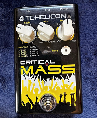 TC-Helicon Critical Mass Digital Vocal Harmony Reverb Effects Pedal for Mic