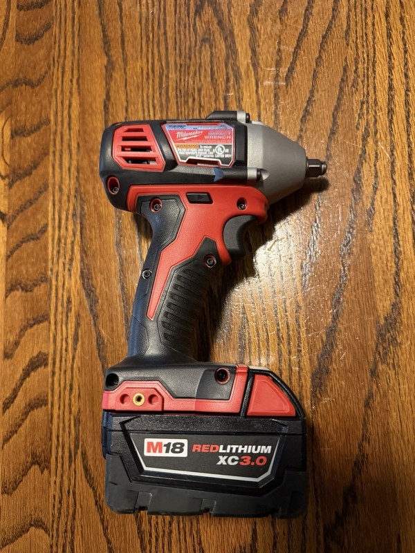 Milwaukee M18 18V 3/8 in. Square Drive Impact Wrench w/ XC 3.0 Battery, 2658-20