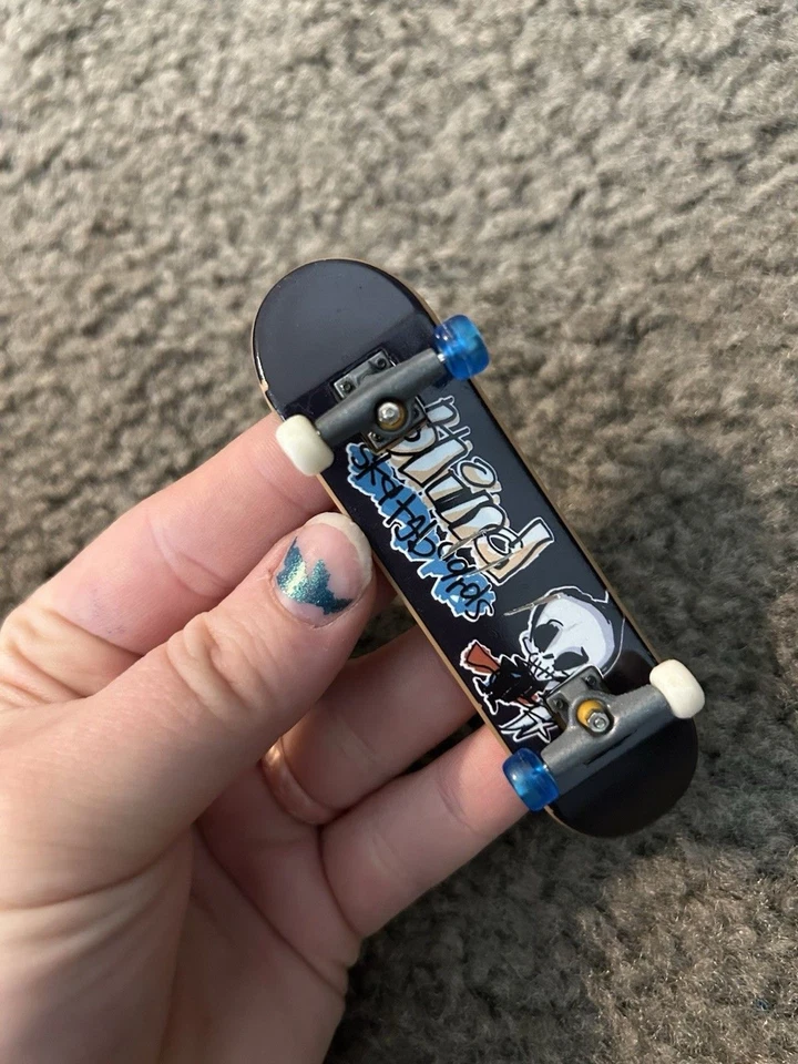 Vintage Tech Deck - Blind - Reaper (Black Background) - Finger Board - Image 2 of 4