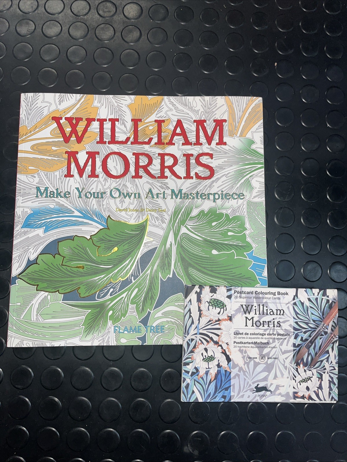 William Morris Colouring Book & Postcard NEW & UNUSED adult Colouring Therapy