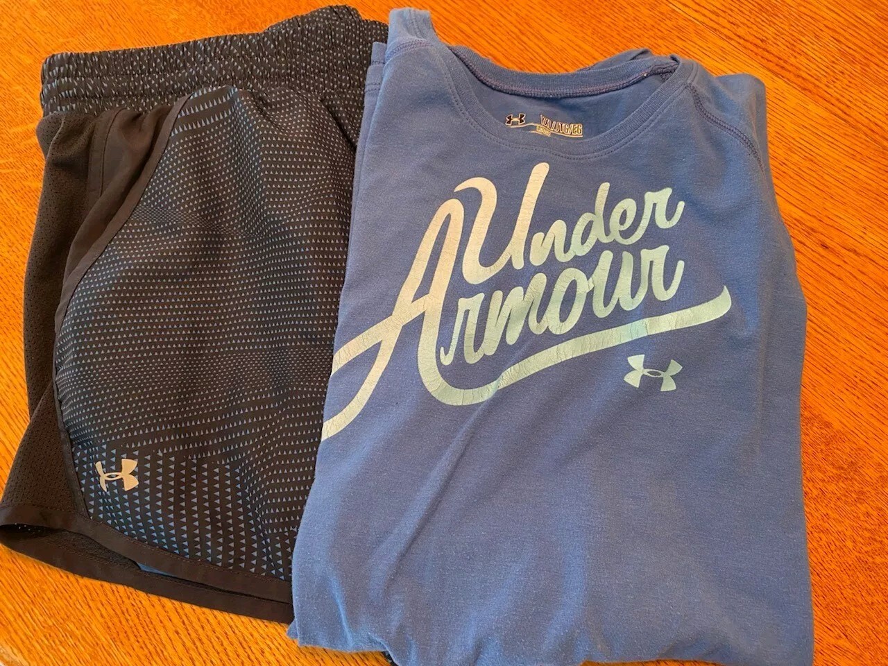 Under armor solution polka dot Running shorts Wom… - image 1