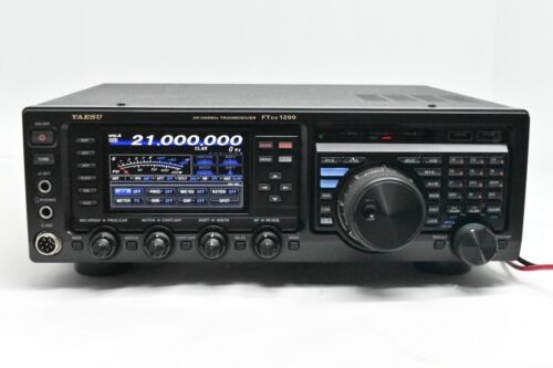 YAESU FTdx1200 HF 50MHz Ham Radio Transceiver Japan ver. w/Mic Excellent Cond. - Picture 1 of 11