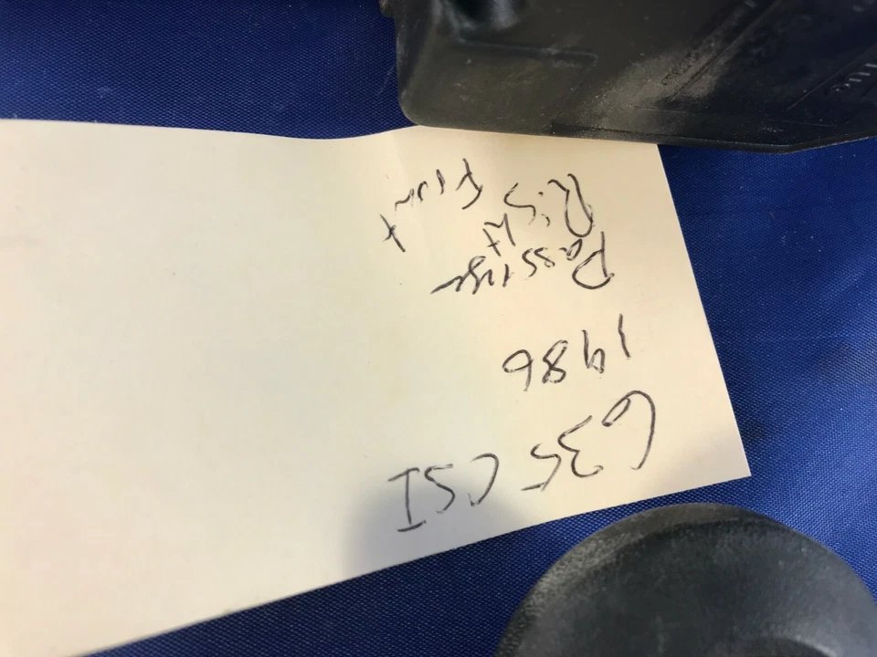 BMW 1986 E24 L6 M6 633CSI 635CSI Right FRONT SEAT BELT  - Imagem 2 de 4