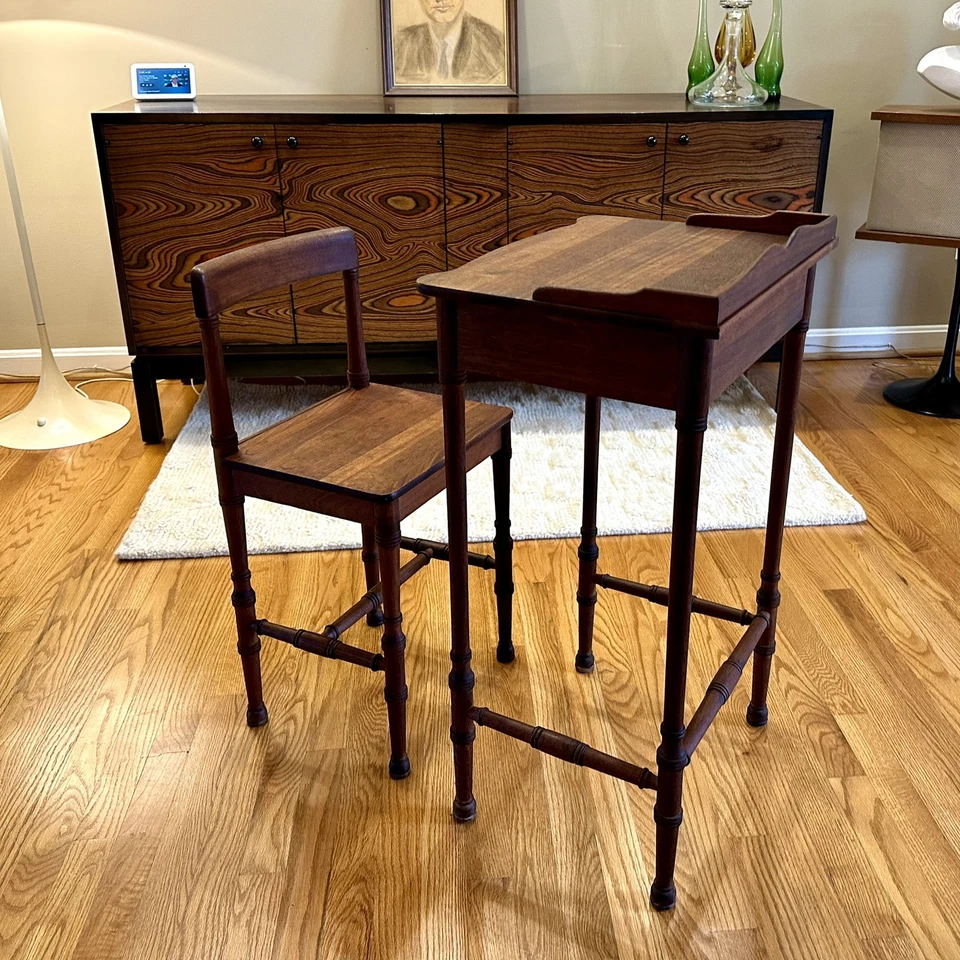 Антикварная умывальница из красного дерева стол и детский стул с поворотными ножками - Изображение 3 из 4