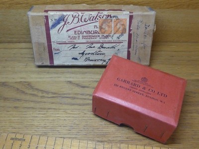 Vintage Garrard & Co. Schmuck Portokarton / Schatulle und andere Metallrandschatulle