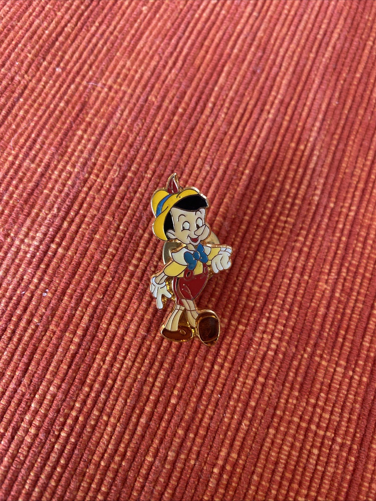 Disney Pinocchio Puppet Walking Yellow Hat Pin