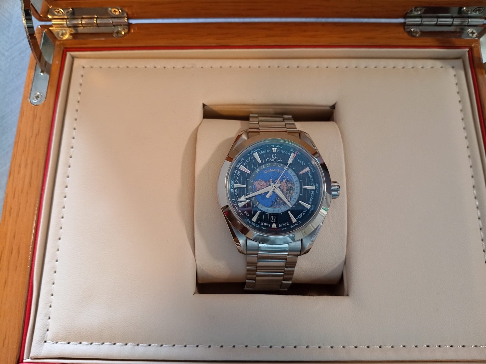 Omega Seamaster Aqua Terra Worldtimer