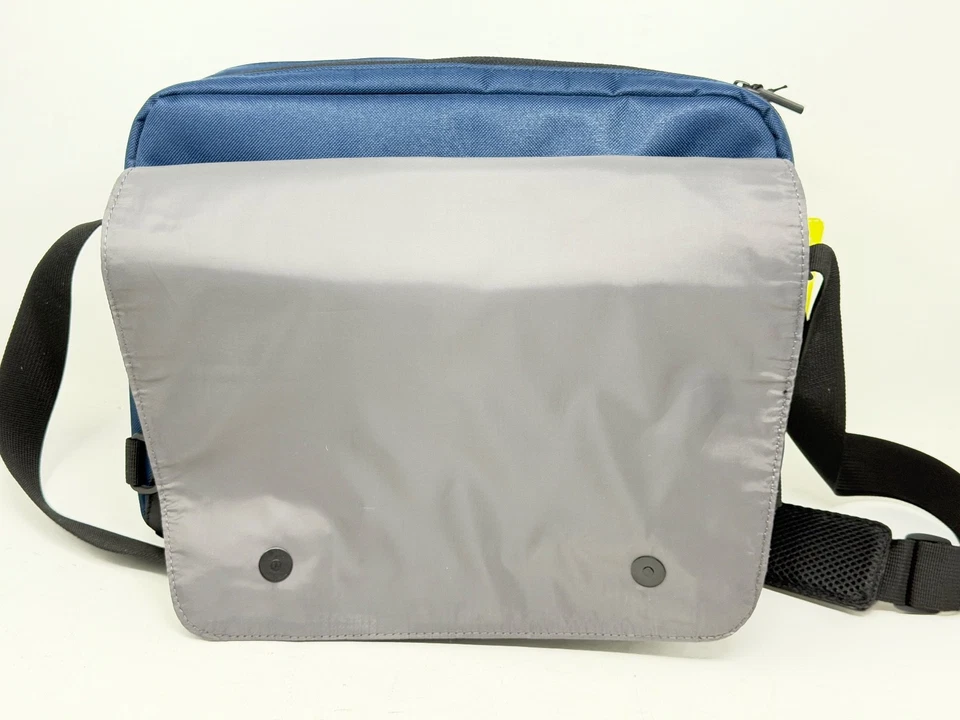 Bolso Mensajero para Laptop Moleskine Nomad 13" Azul Marino Nuevo con Etiquetas Resistente al Agua Italia Foto 3 de 4