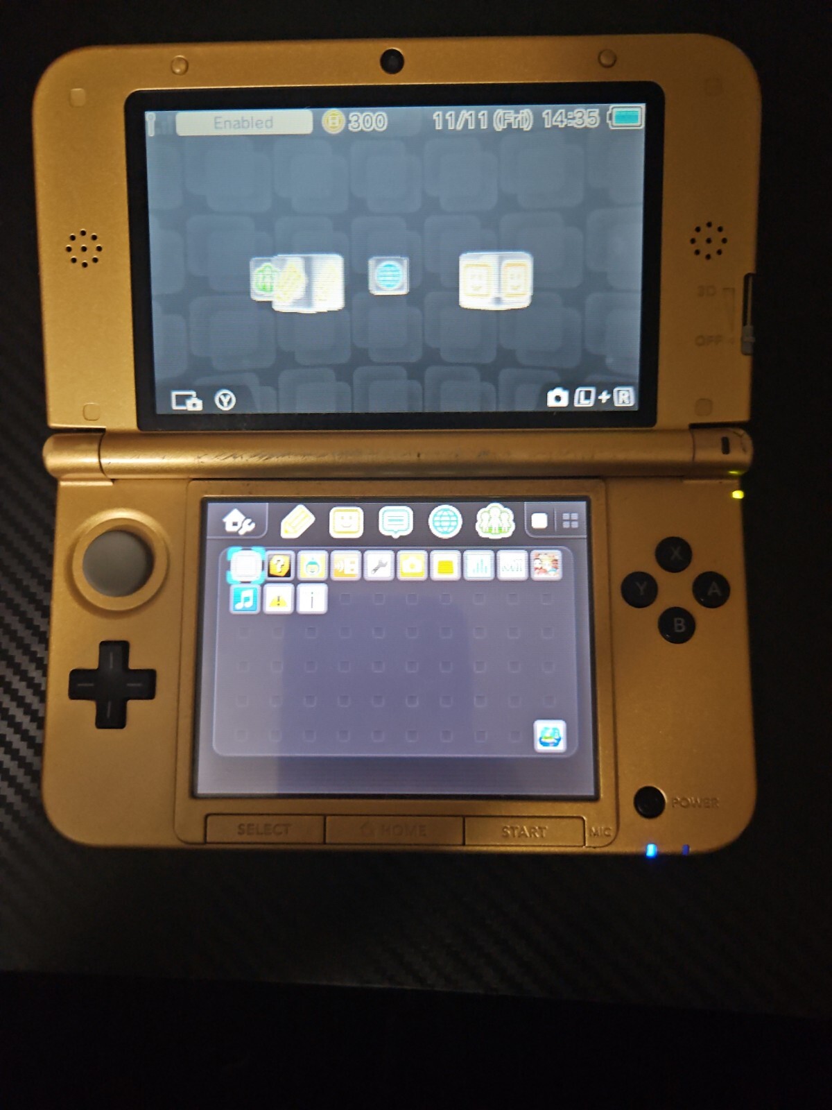 Nintendo 3ds XL The Legend of Zelda a Link Between Worlds Limited