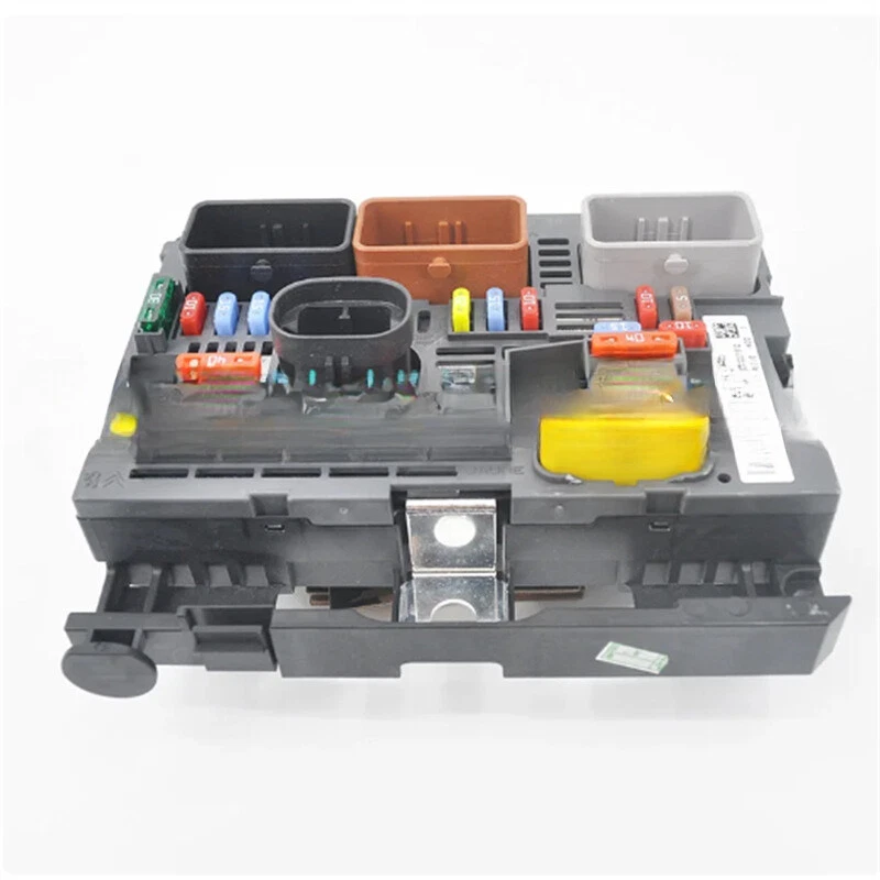Under Bonnet Fuse Box Unit Assembly For Peugeot 3008 407 Citroen C5 C4 PICCASO* Foto 2 de 4