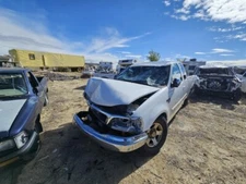 Used Left Door Mirror fits: 2001 Ford F150 PICKUP Power w/o signal-flash chrome
