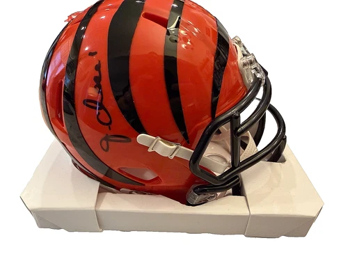Ja'Marr Chase Cincinnati Bengals Signed Riddell Speed Mini Helmet
