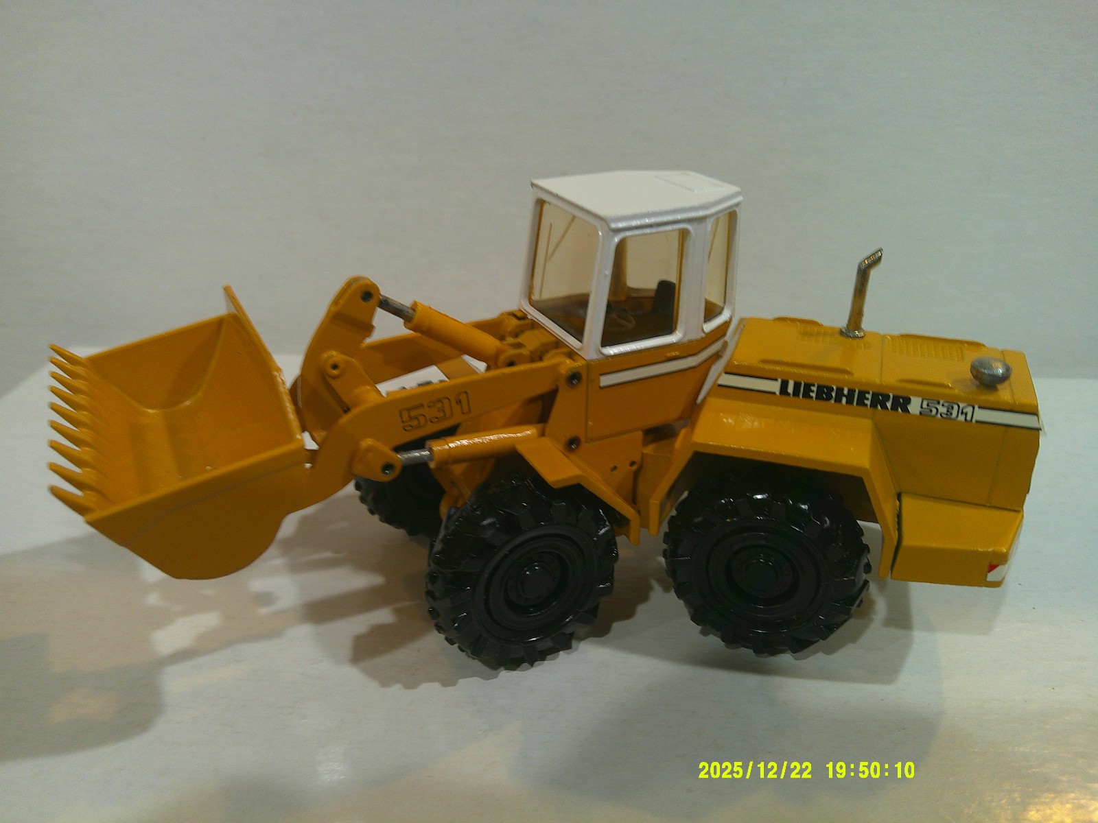 Conrad Liebherr L531 Swivel Wheel Loader #2887 1/50 Scale Very Good Box