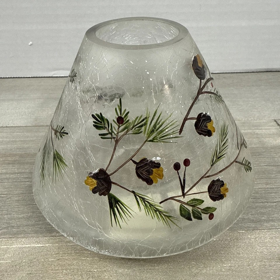 Yankee Candle Large 6" Diameter Crackle Glass Shade Topper Pinecones - Image 4 of 4